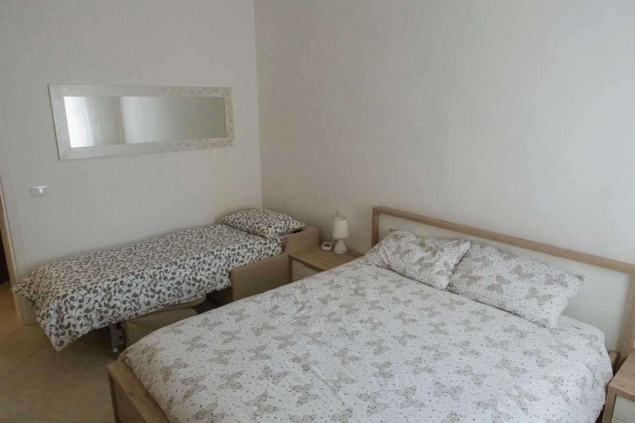 Biennale Bianco & Rosso Apartamento